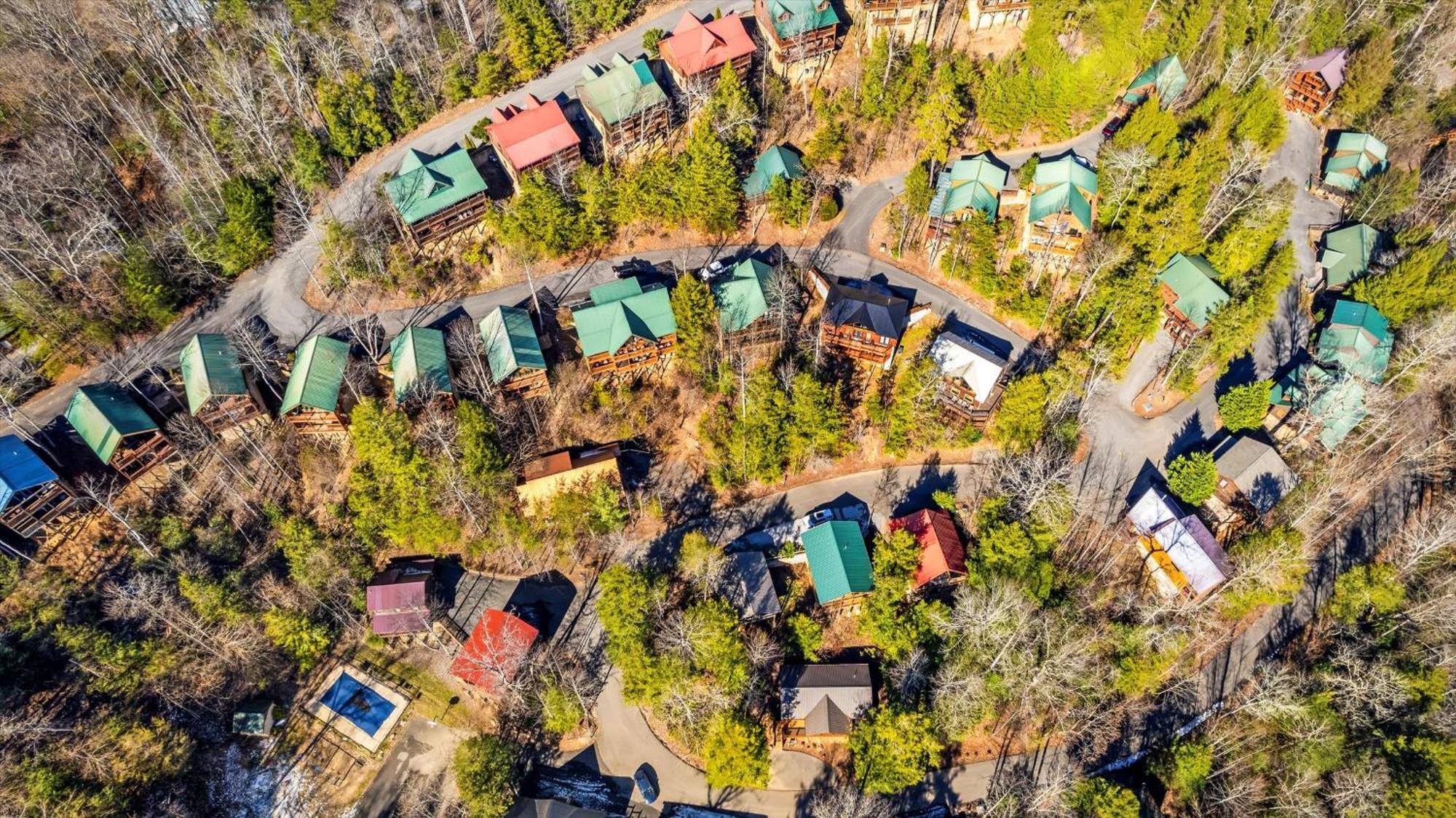 Smokiesboutiquecabins Would Love To Host You! 4 Miles To Gatlinburg Strip! Resort Pool Open May 1 Through Oct 1! Views, Shuffleboard, Hot Tub, Arcade! Luaran gambar