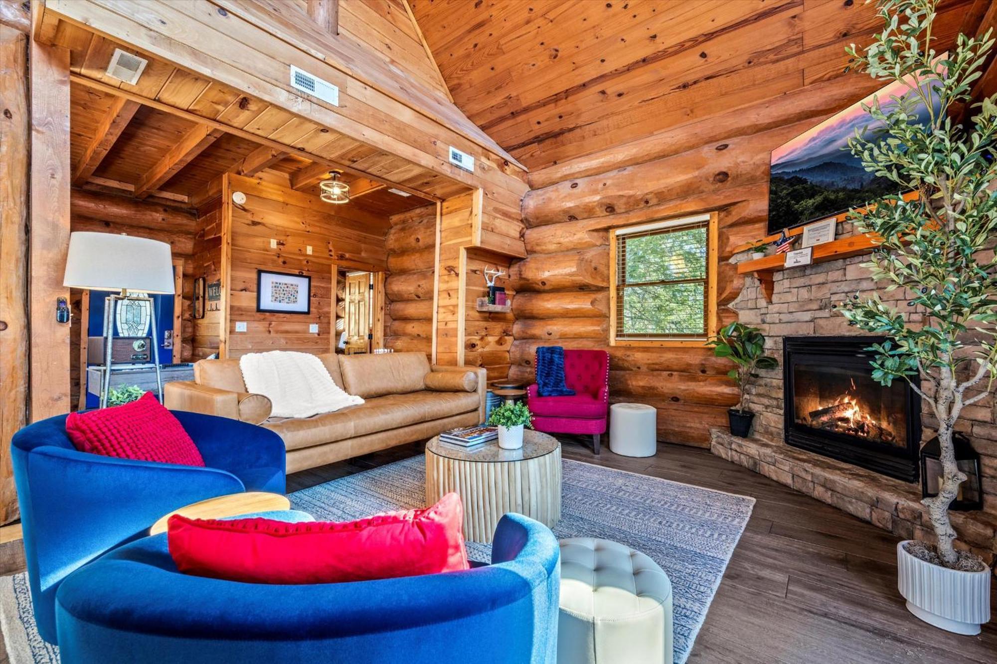 Smokiesboutiquecabins Would Love To Host You! 4 Miles To Gatlinburg Strip! Resort Pool Open May 1 Through Oct 1! Views, Shuffleboard, Hot Tub, Arcade! Luaran gambar