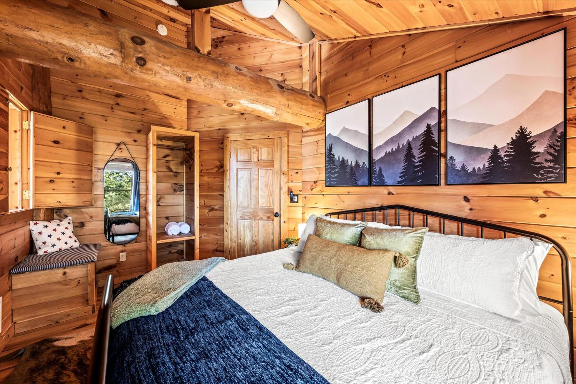 Smokiesboutiquecabins Would Love To Host You! 4 Miles To Gatlinburg Strip! Resort Pool Open May 1 Through Oct 1! Views, Shuffleboard, Hot Tub, Arcade! Luaran gambar